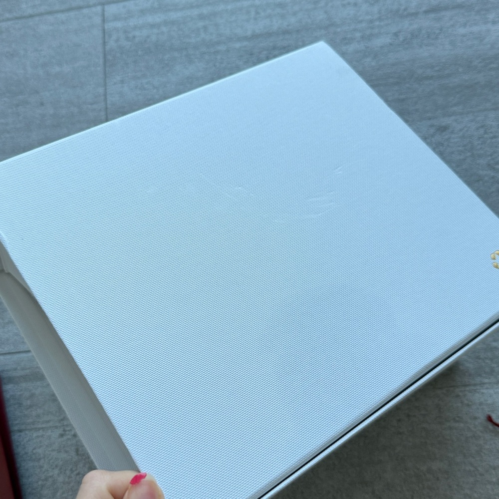 Authentic Cartier white box and red bag - Picture 6 of 8